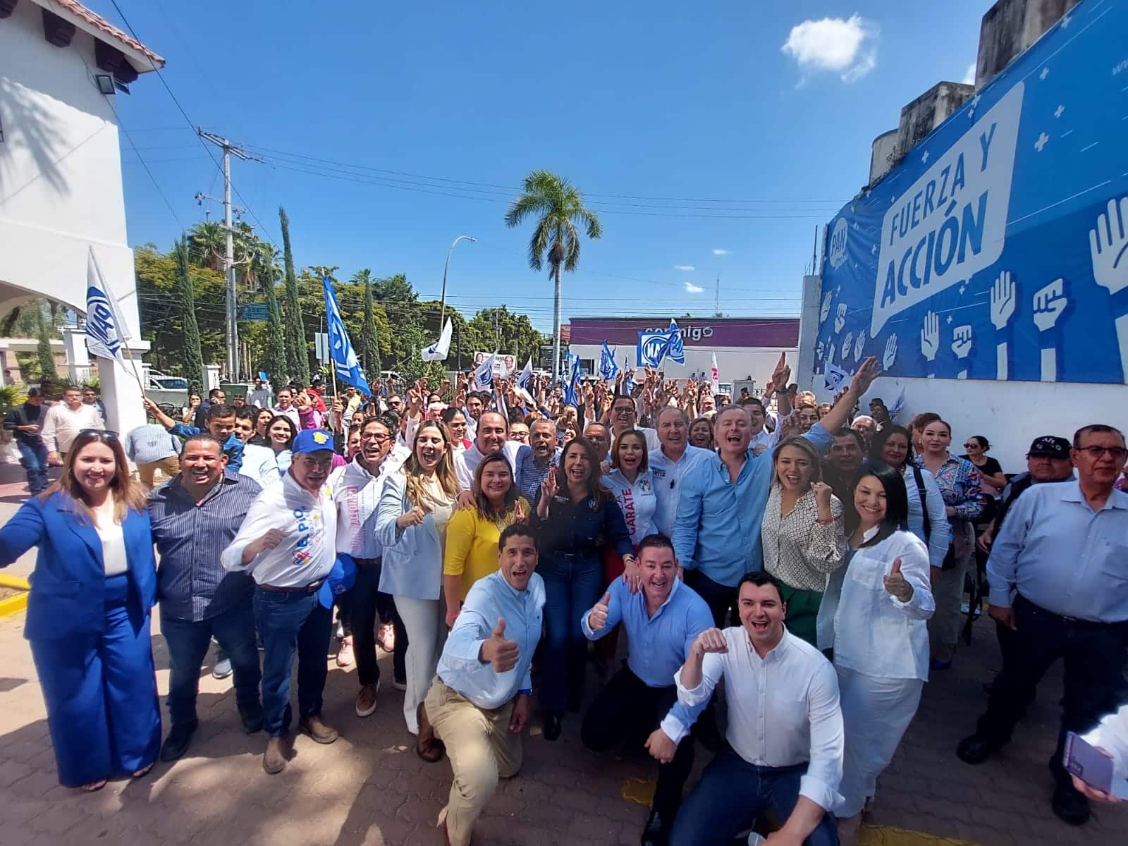 Militantes y aspirantes del PAN Sinaloa se registran por candidaturas a alcaldías y diputaciones locales