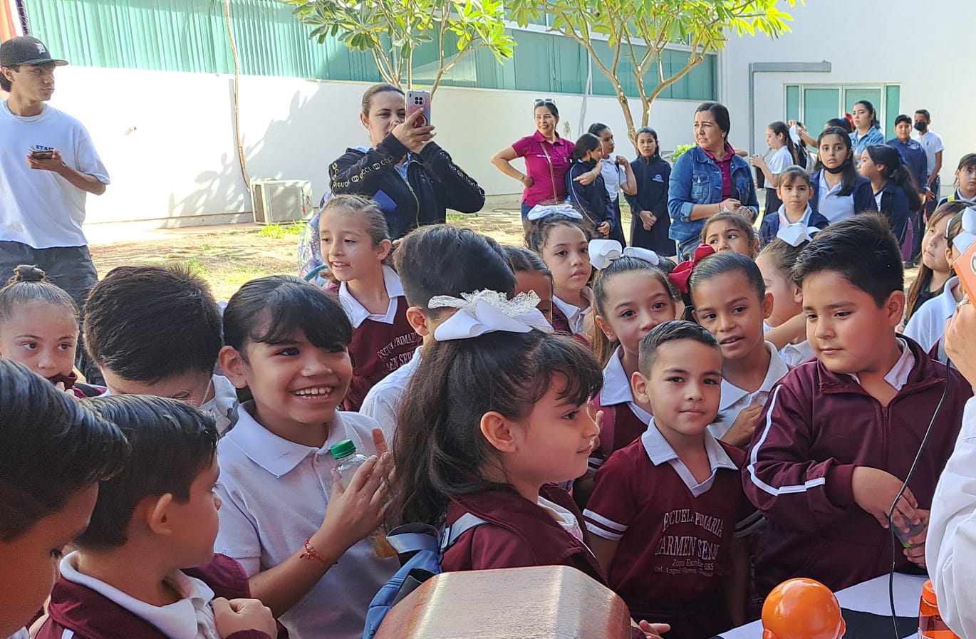 Alumnos de escuela primaria
