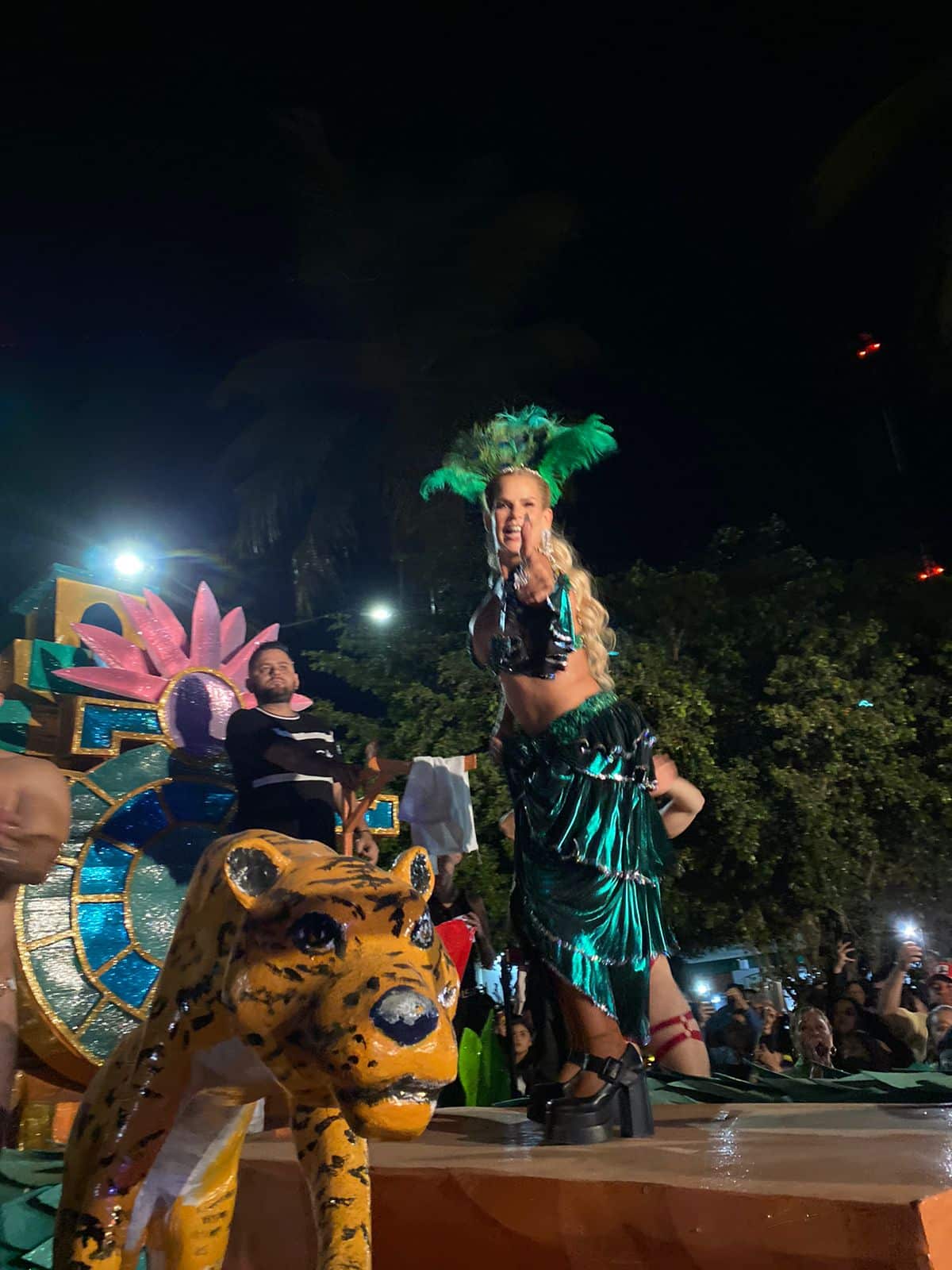 Niurka Marcos en el carnaval de Guasave 2024