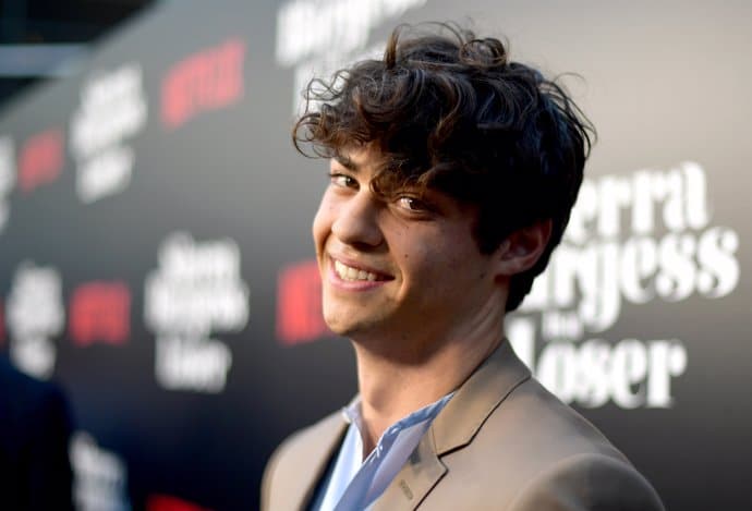 Noah Centineo preocupa por su nueva y descuidada apariencia