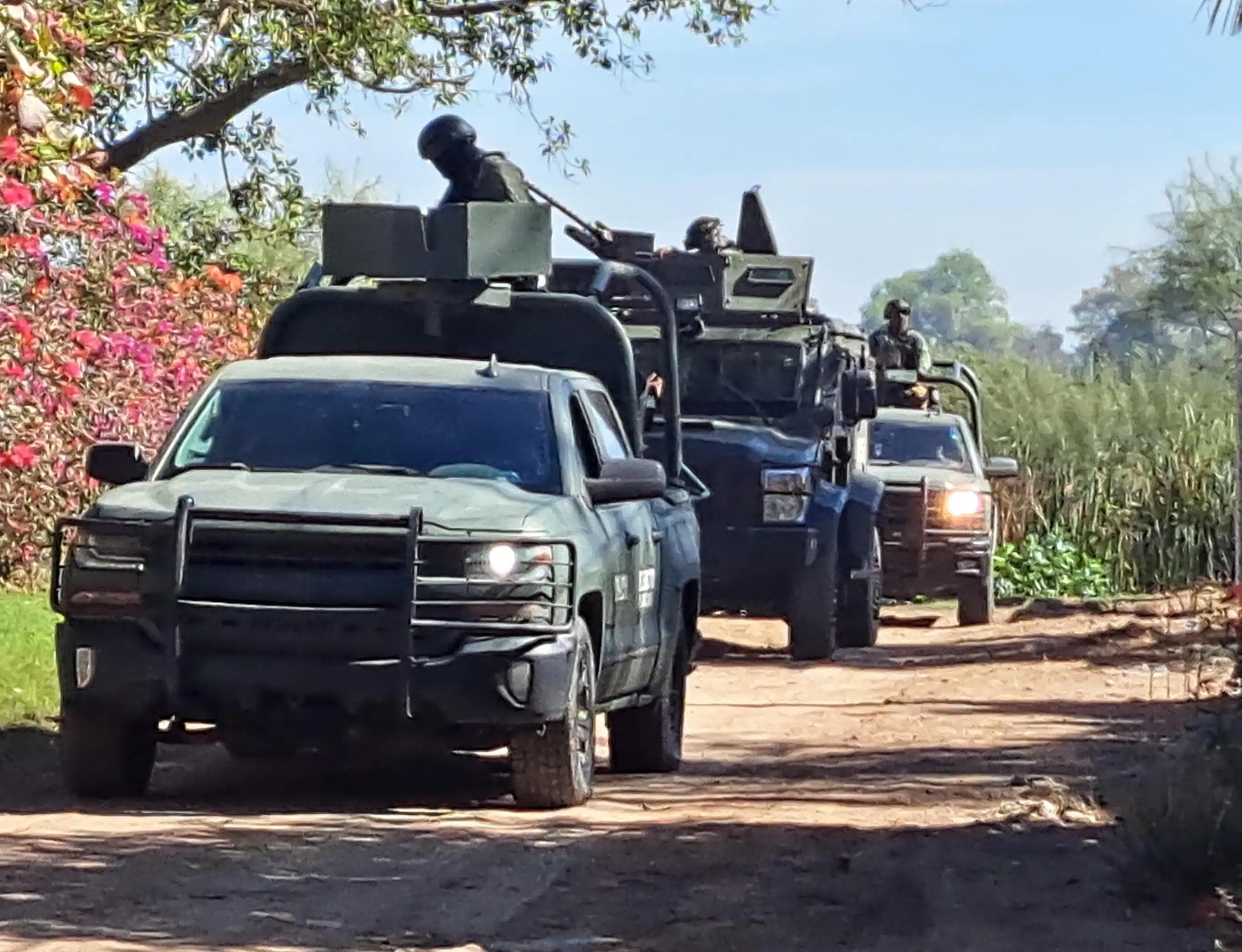 Ejercito Mexicano en calles de Guasave.