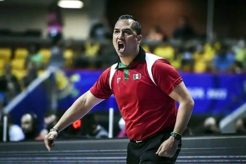 Omar Quintero, actual entrenador de la selección mexicana de basquetbol, que busca un boleto a Juegos Olímpicos París 2024