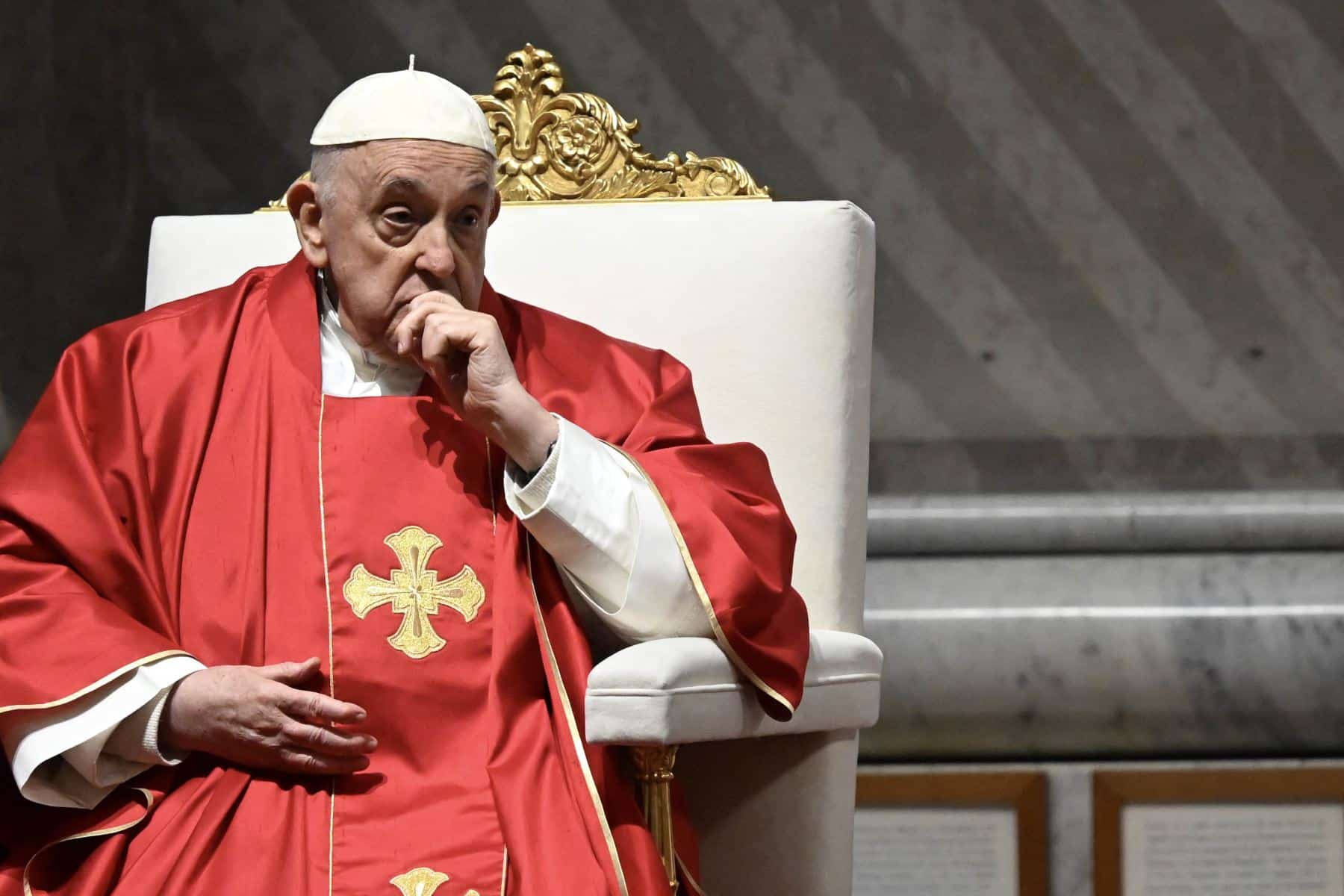 Papa Francisco cancela su participación en el viacrucis