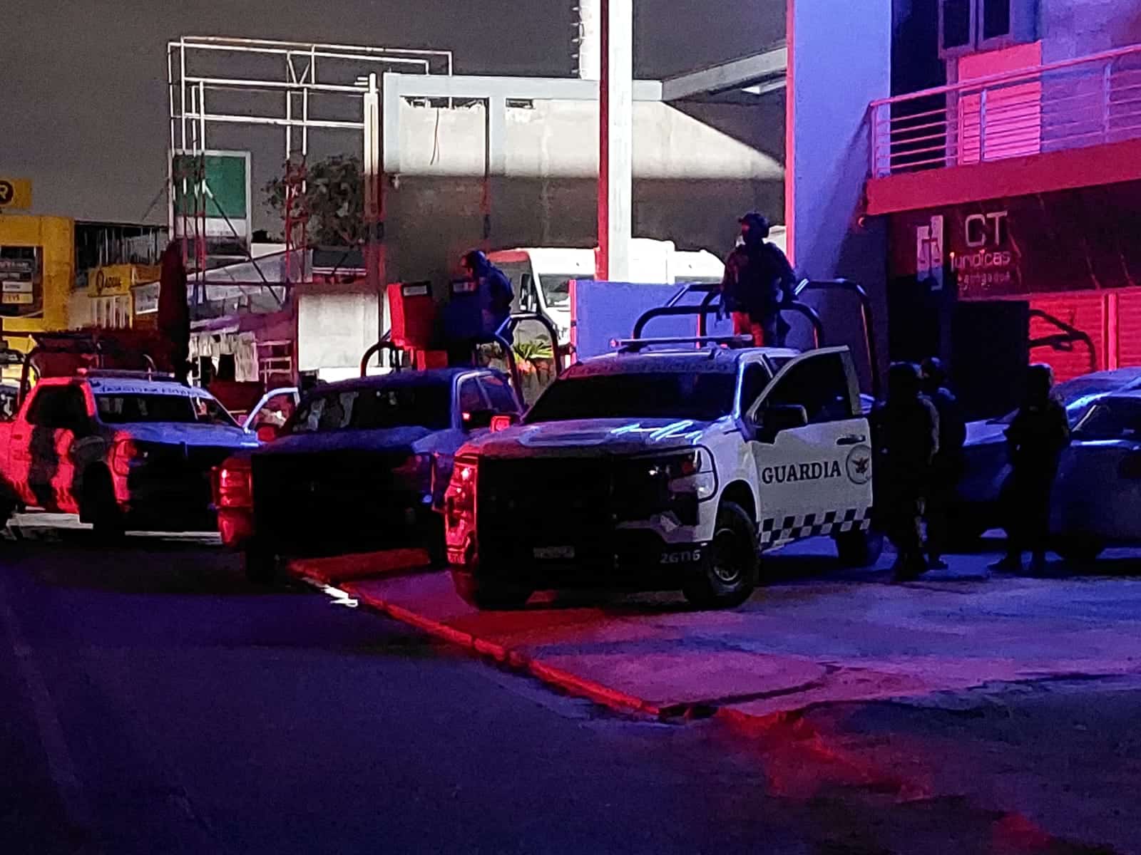 Patrullas de la Guardia Nacional y del Ejército tras enfrentamiento en culiacán