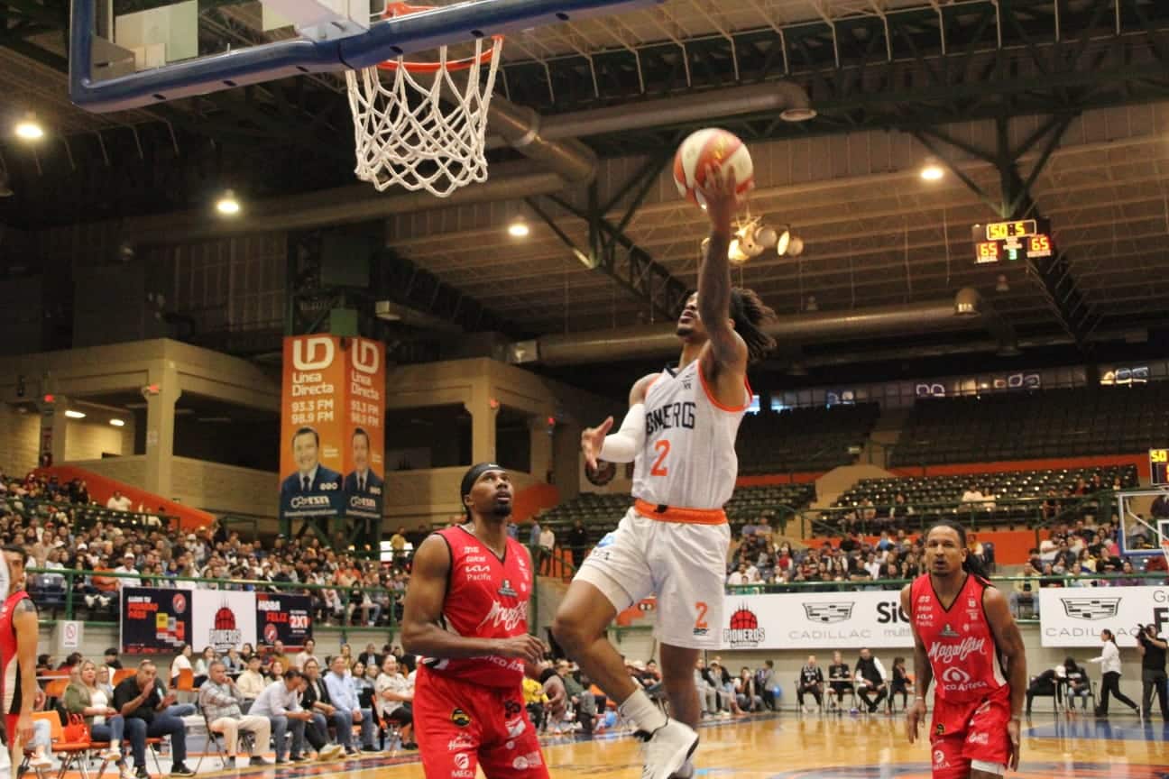Pioneros de Los Mochis venció a Venados Basketball Team de Mazatlán.