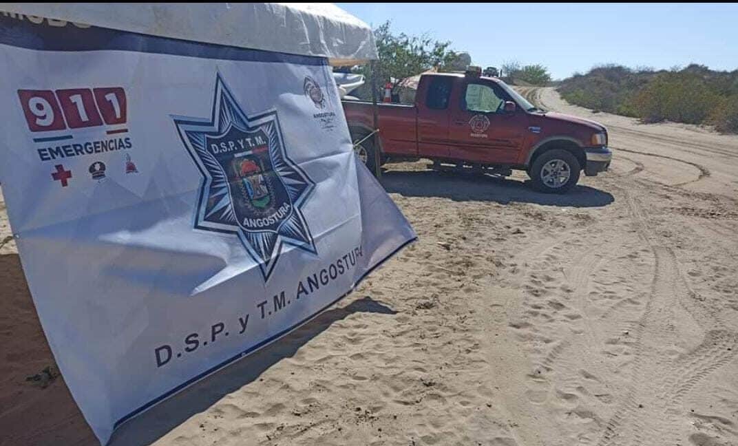 Camioneta de Protección Civil de Angostura