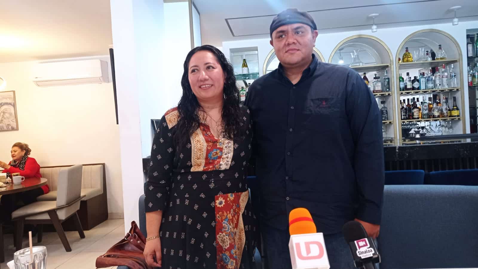 Director del largometraje Mario Alberto Siordia Millán, junto con la productora Dalia Barajas