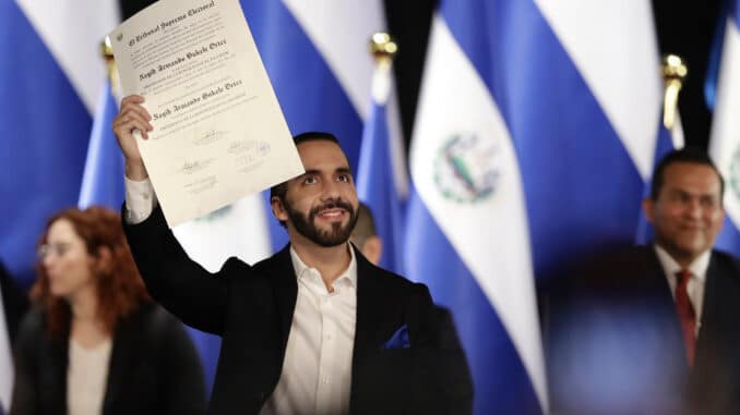 Nayib Bukele recibe la credencial de presidente electo de El Salvador
