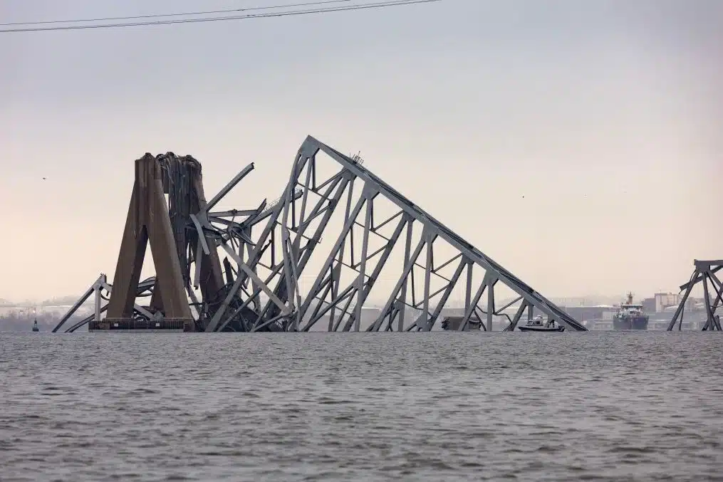 Reconstrucción del puente de Baltimore podría costar miles de millones de dólares a las aseguradoras