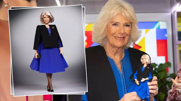 Reina Camila tiene su propia Barbie; se la entregan en el Palacio de Buckingham