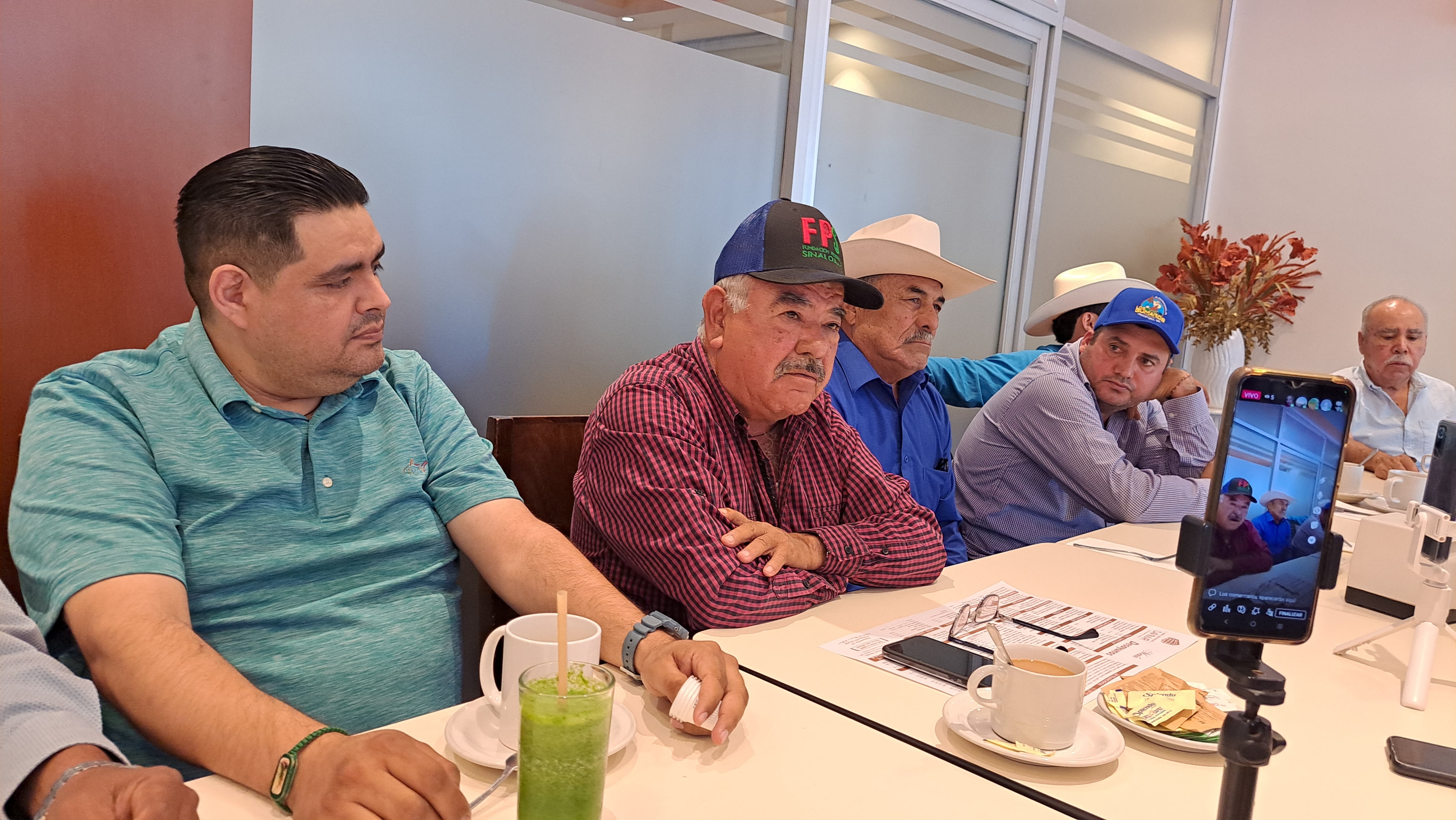 Representantes de los sectores agropecuarios en la región del Évora