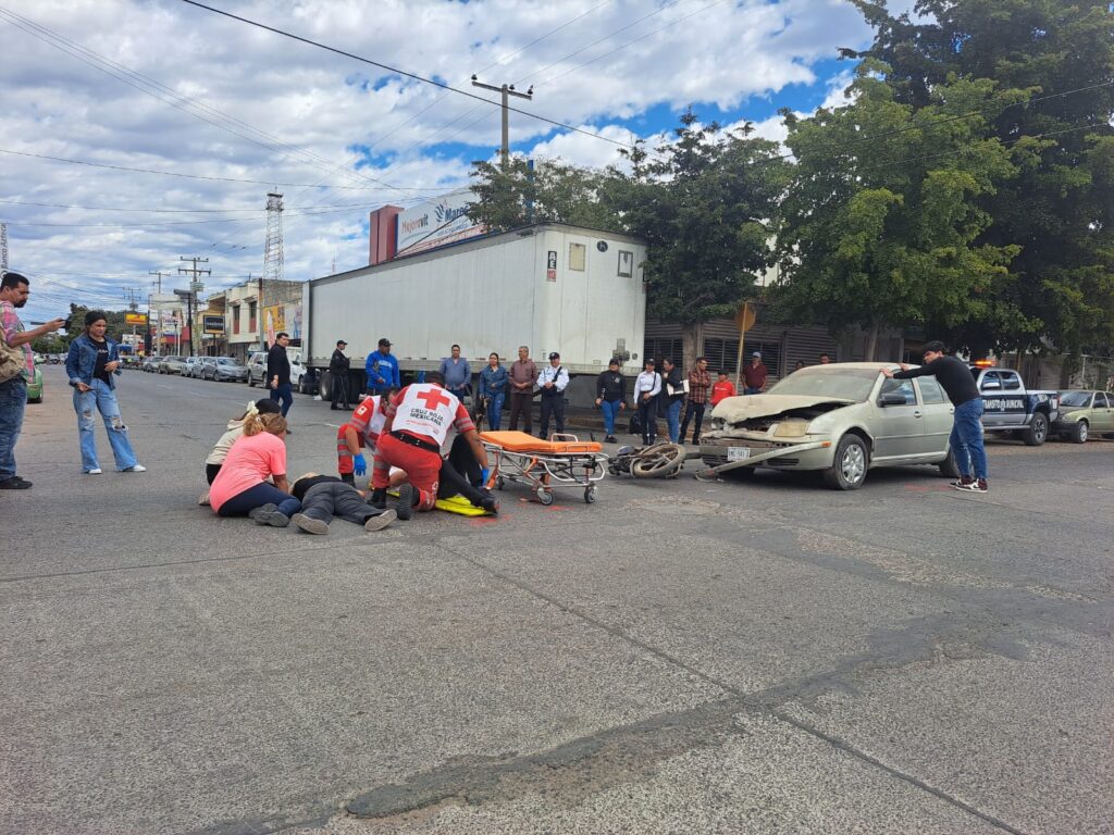 Simulacro de fatal accidente en pleno Centro de Guasave