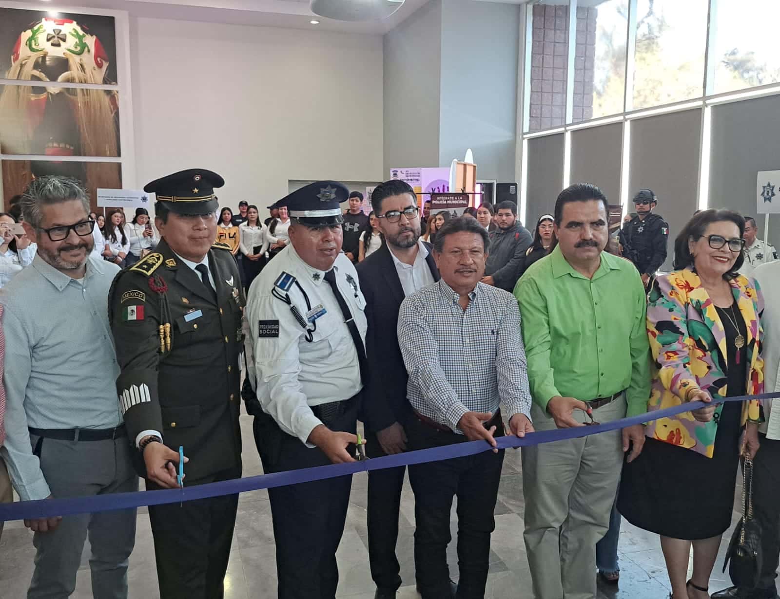 Acercan en Guasave a jóvenes a los cuerpos policiales.