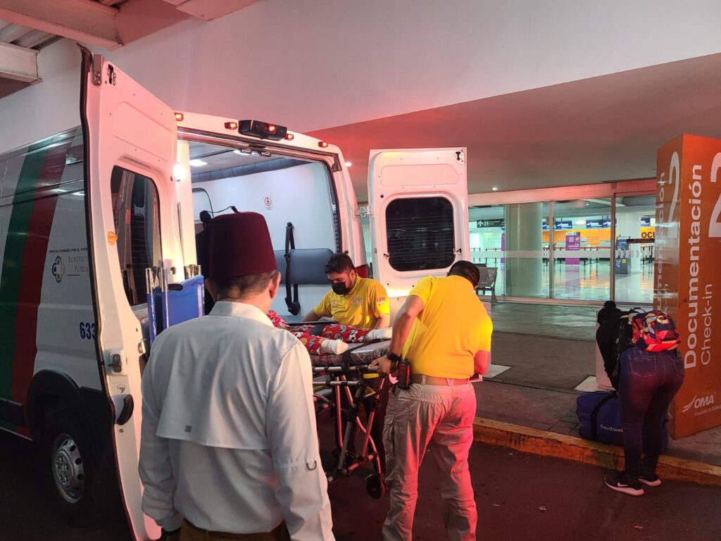 Ambos menores requirieron traslado con ambulancias, por lo que el Instituto Estatal de Protección Civil facilitó dos transportes.