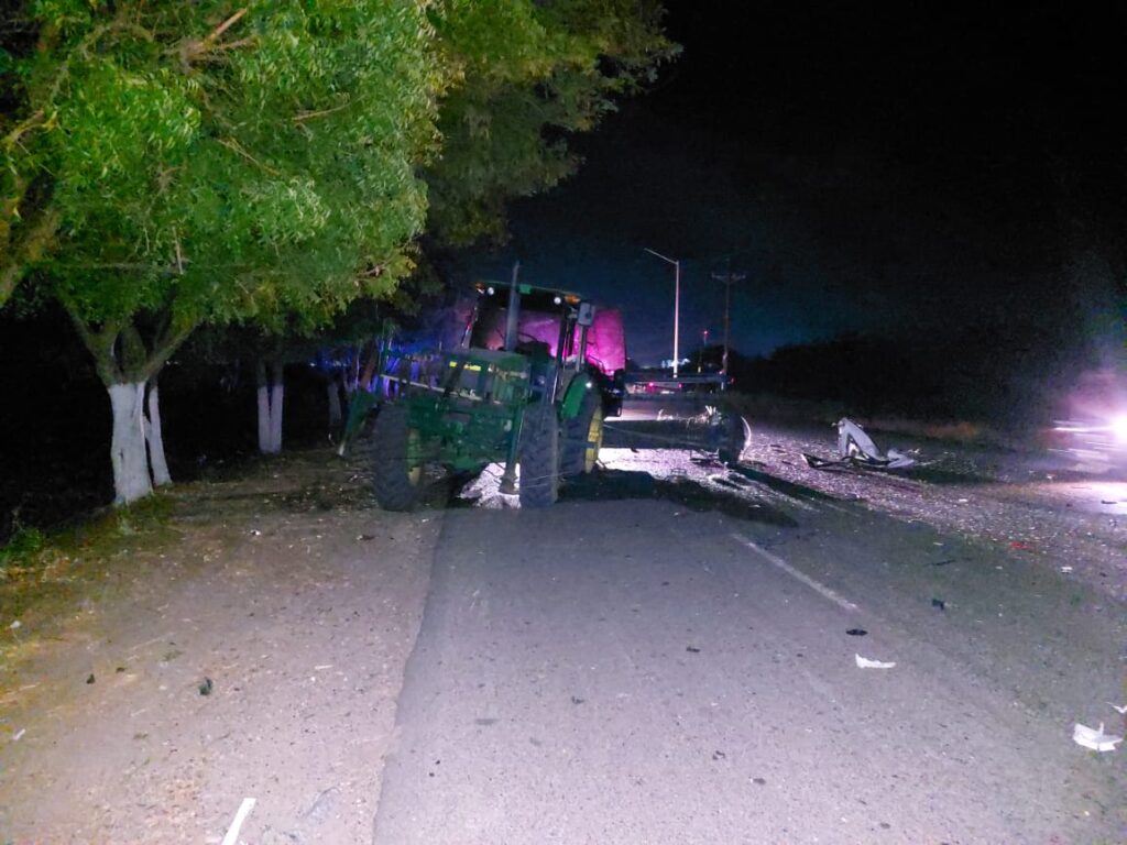 Tractor tras choque en Costa Rica, Culiacán