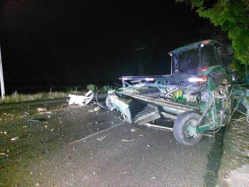 Tractor tras choque en Costa Rica, Culiacán 2