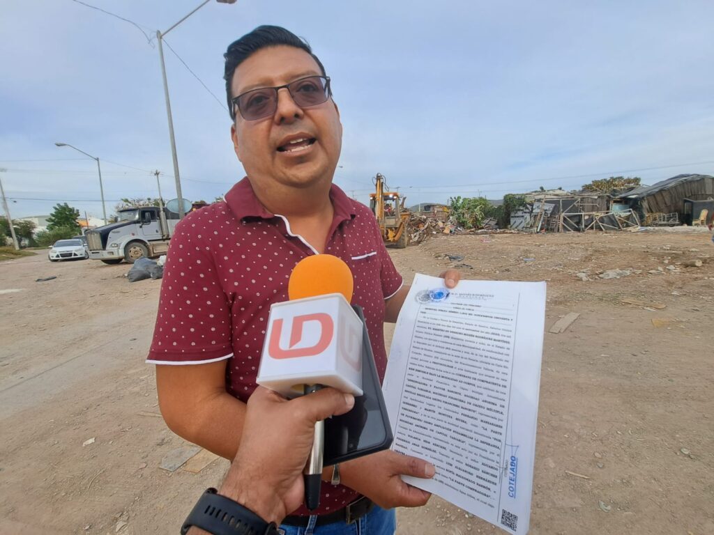 Vecino de la Invasión Bugambilias La Esperanza en Mazatlán en entrevista con Línea Directa