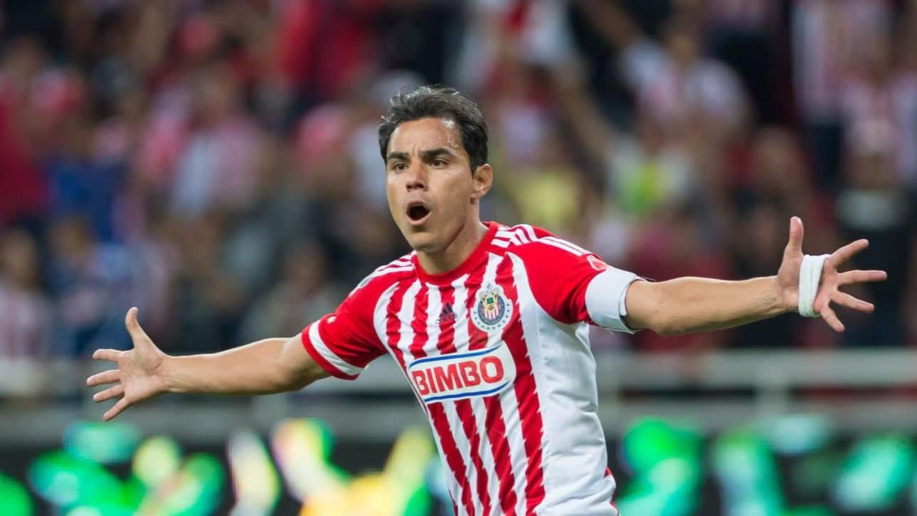 Futbolista mexicano Omar Bravo