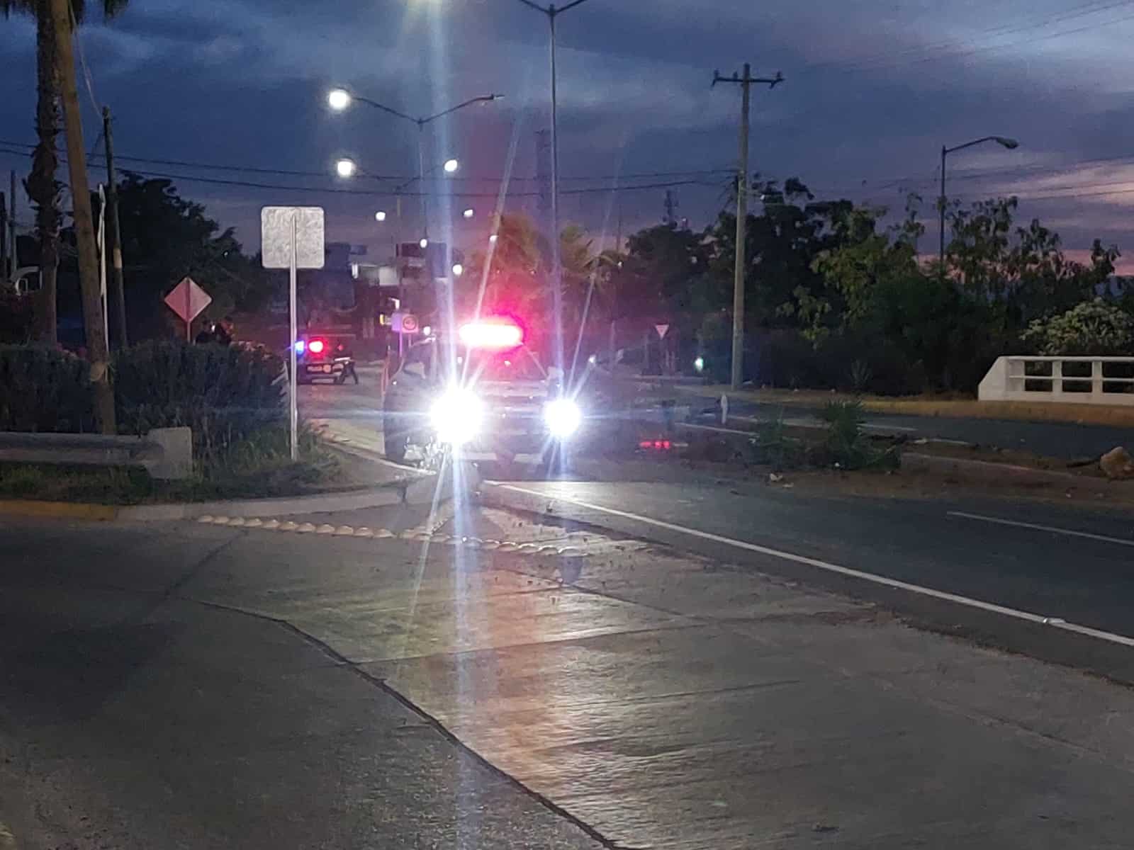 Llegada de patrulla de la policía 