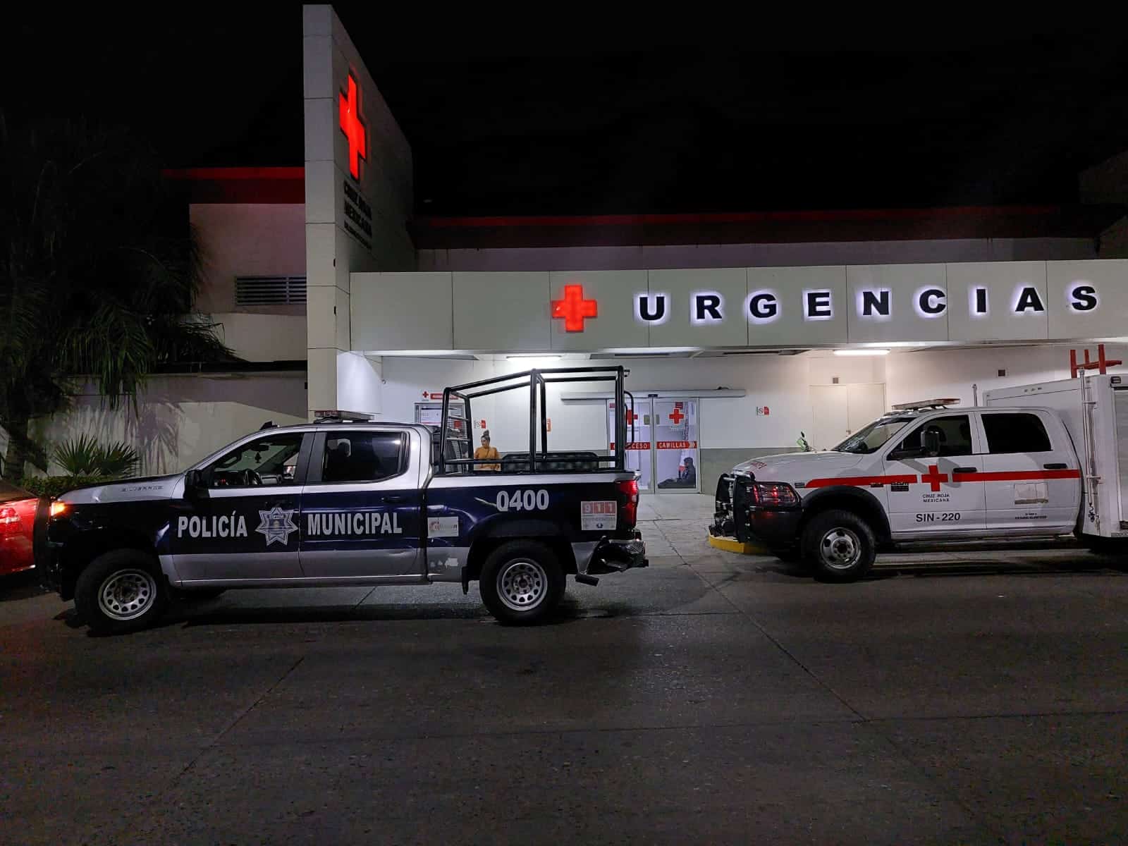 Patrulla y Ambulancia en Culiacán