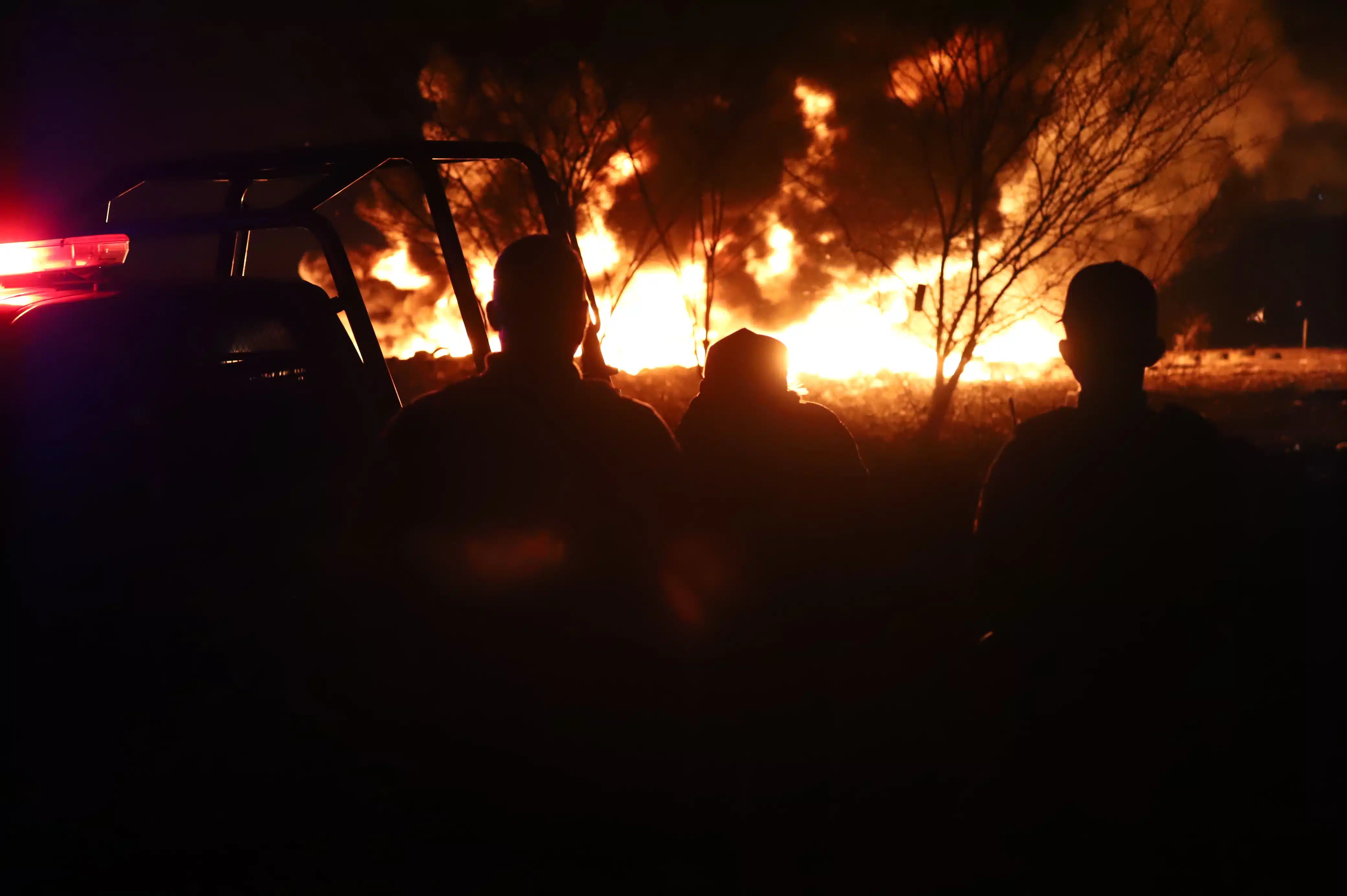 Así luce el incendio del basurón de Culiacán, la madrugada de este jueves 7 de marzo