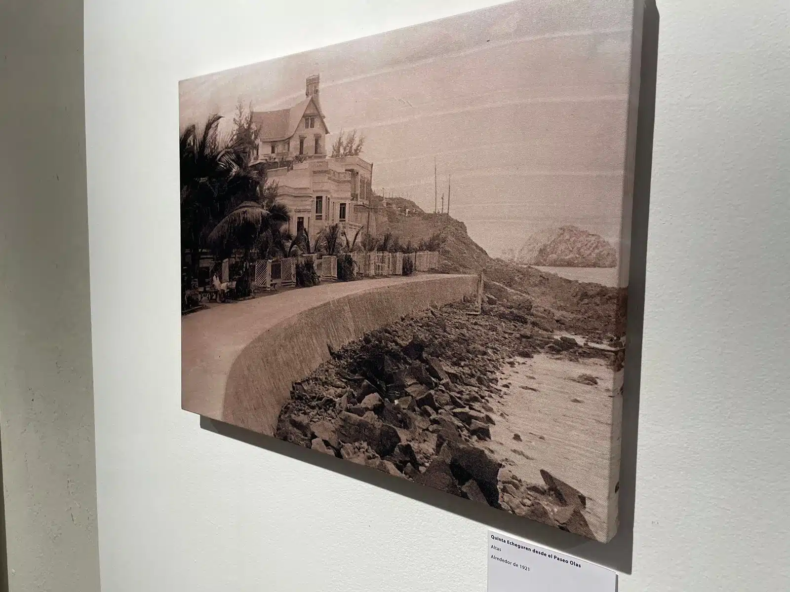 Exposición fotográfica “Imagen y memoria en una postal” de José Luis Echeagaray en la Galería Rubio
