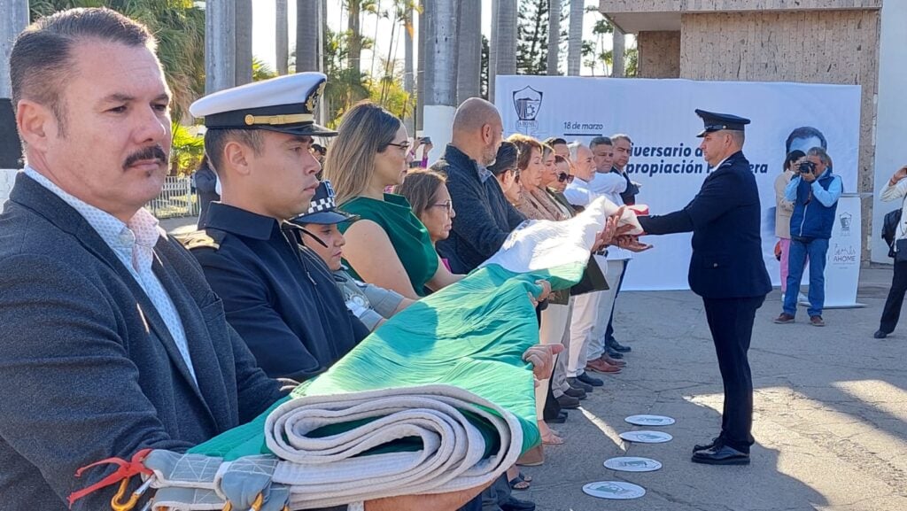 Acto Cívico para conmemorar aniversario de la Expropiación Petrolera