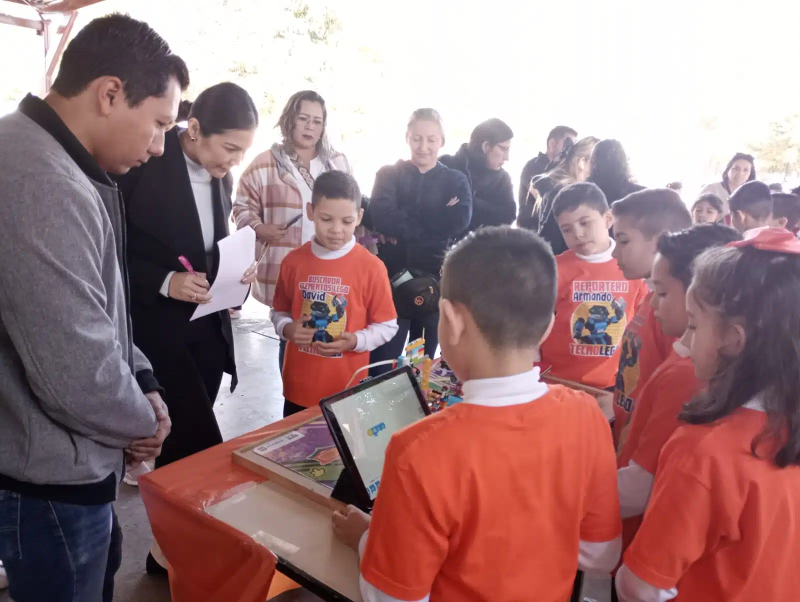 Alumnos de cuarto grado de la escuela primaria “Constitución Mexicana”