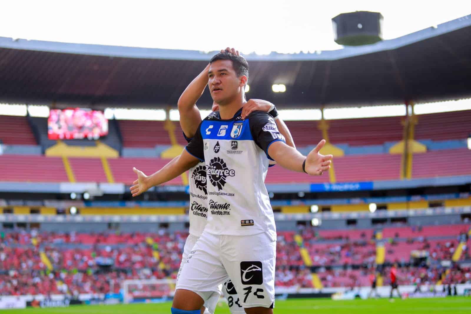 Samuel Sosa celebrando gol