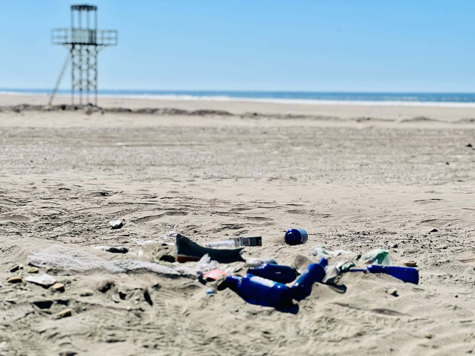 Campaña de limpieza en playa Las Glorias, Guasave./ Foto: Jonatan Espinoza