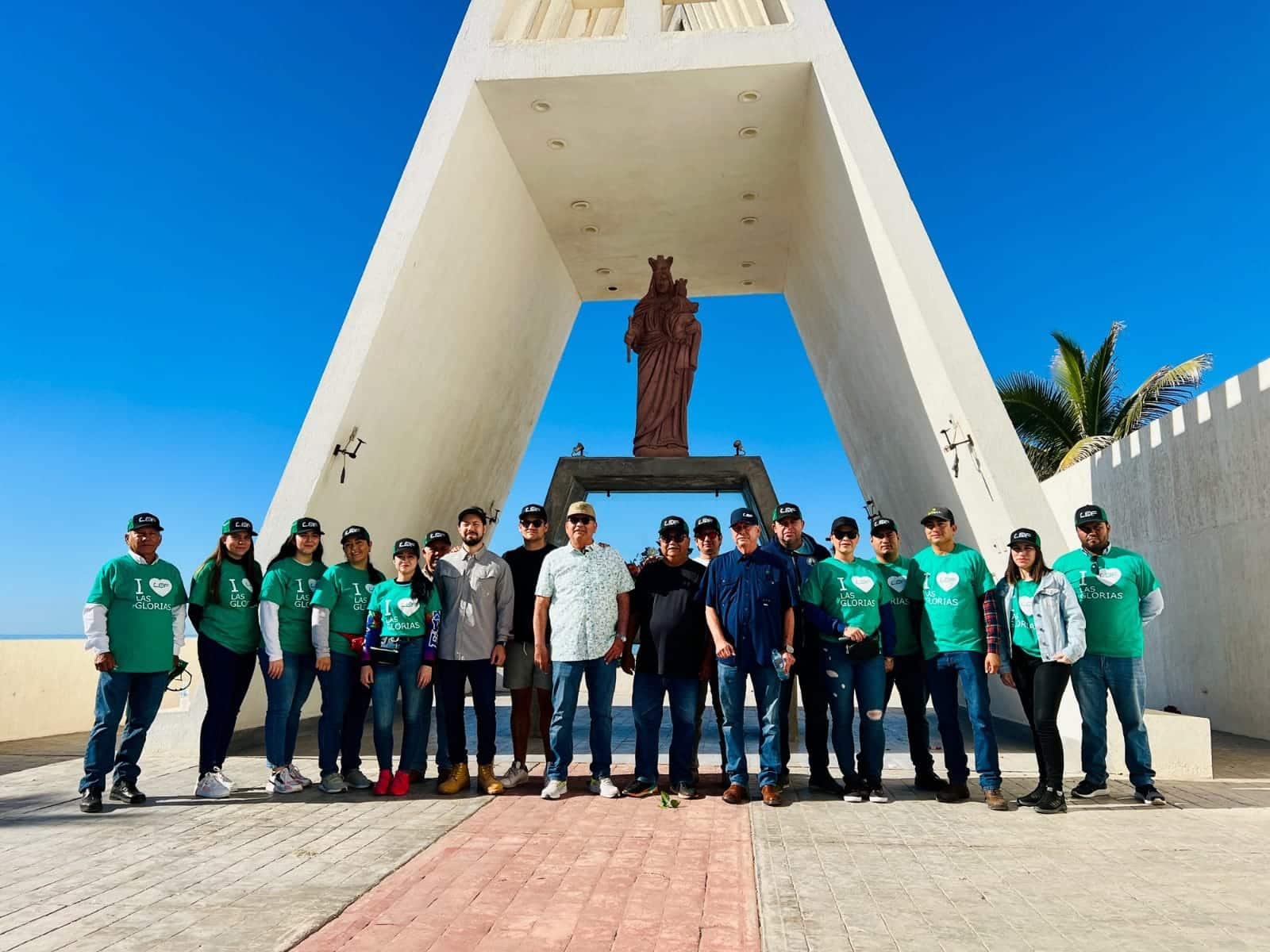 Campaña de limpieza en playa Las Glorias, Guasave./ Foto: Jonatan Espinoza