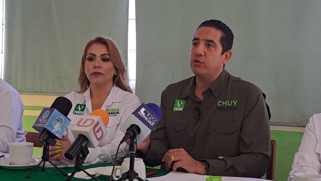 Candidato al Senado por el Partido Verde Ecologista, Jesús Antonio Valdez Palazuelos en rueda de prensa