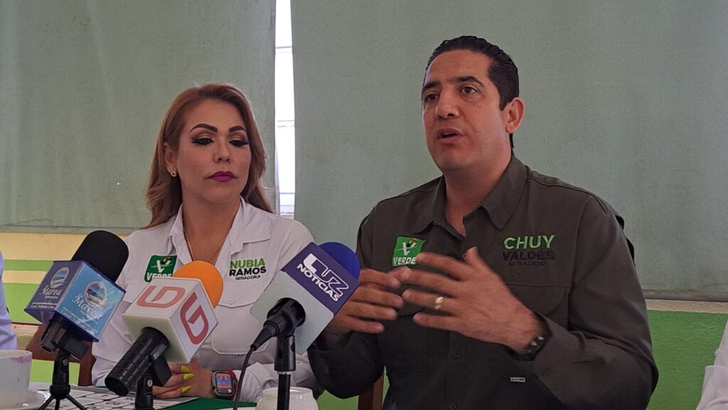Candidato al Senado por el Partido Verde Ecologista, Jesús Antonio Valdez Palazuelos en rueda de prensa