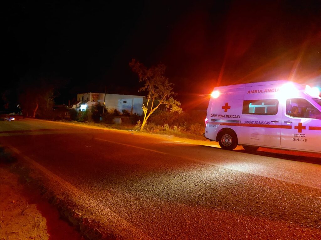 Ambulancia de la Cruz Roja en el lugar de los hechos