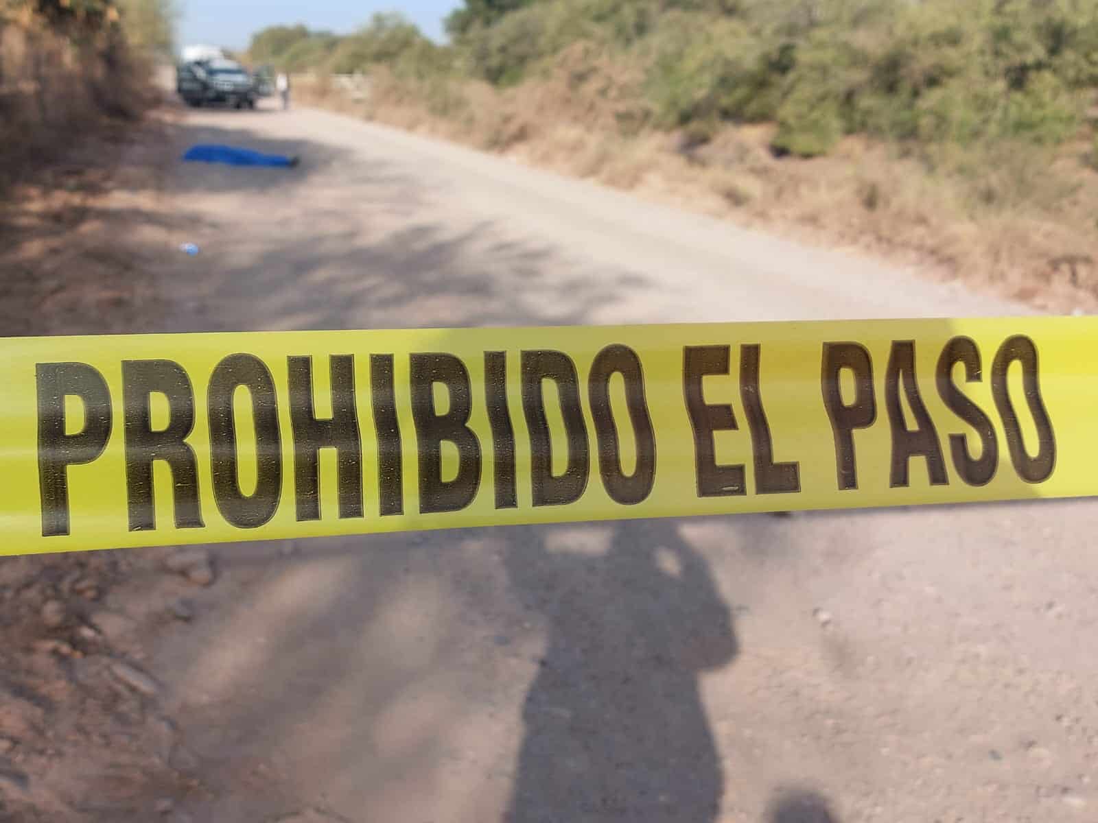 Cinta policial con la leyenda 