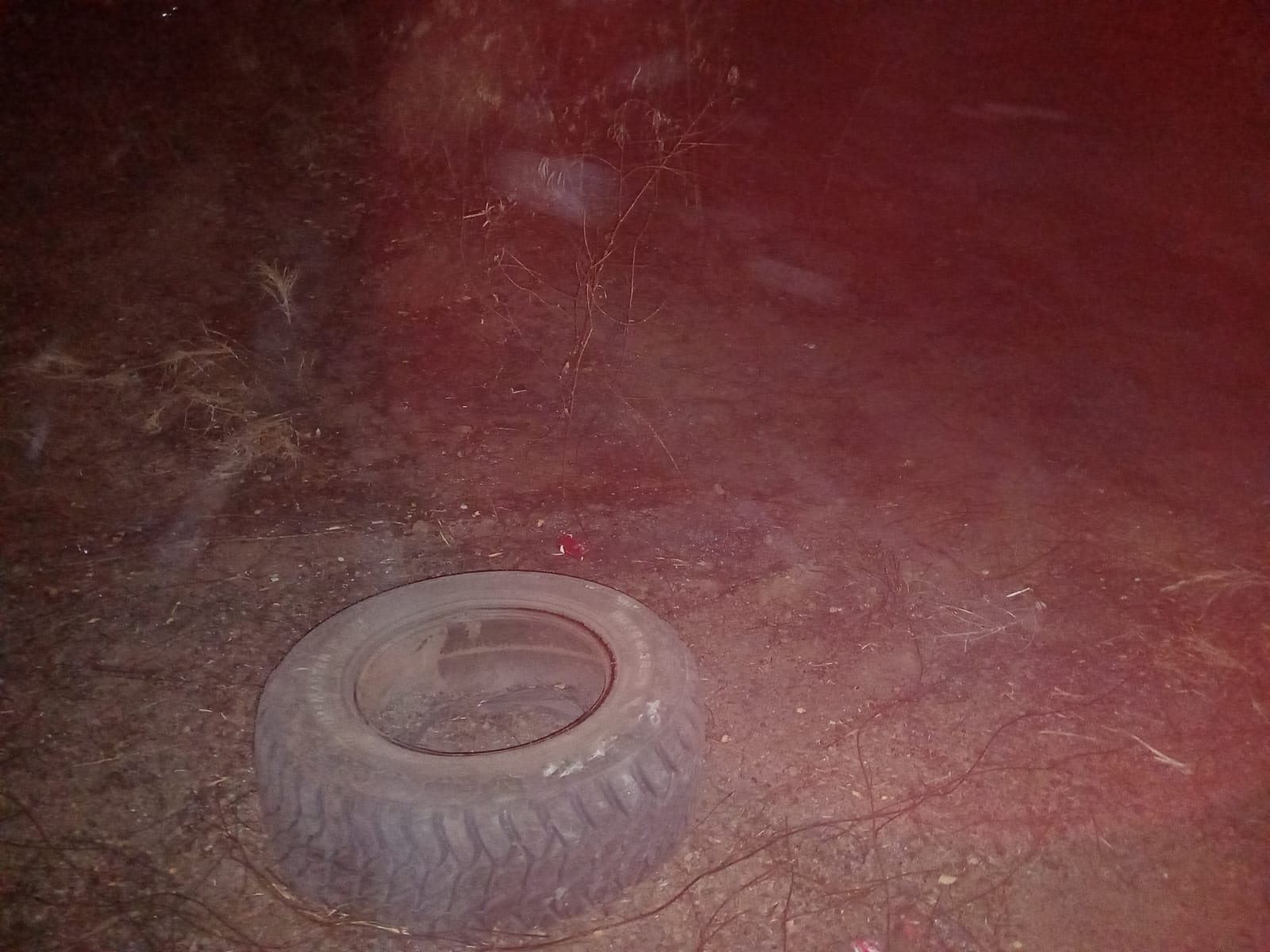 Ambos vehículos sufrieron fuertes daños materiales. Guardia Nacional arribó al lugar de los hechos