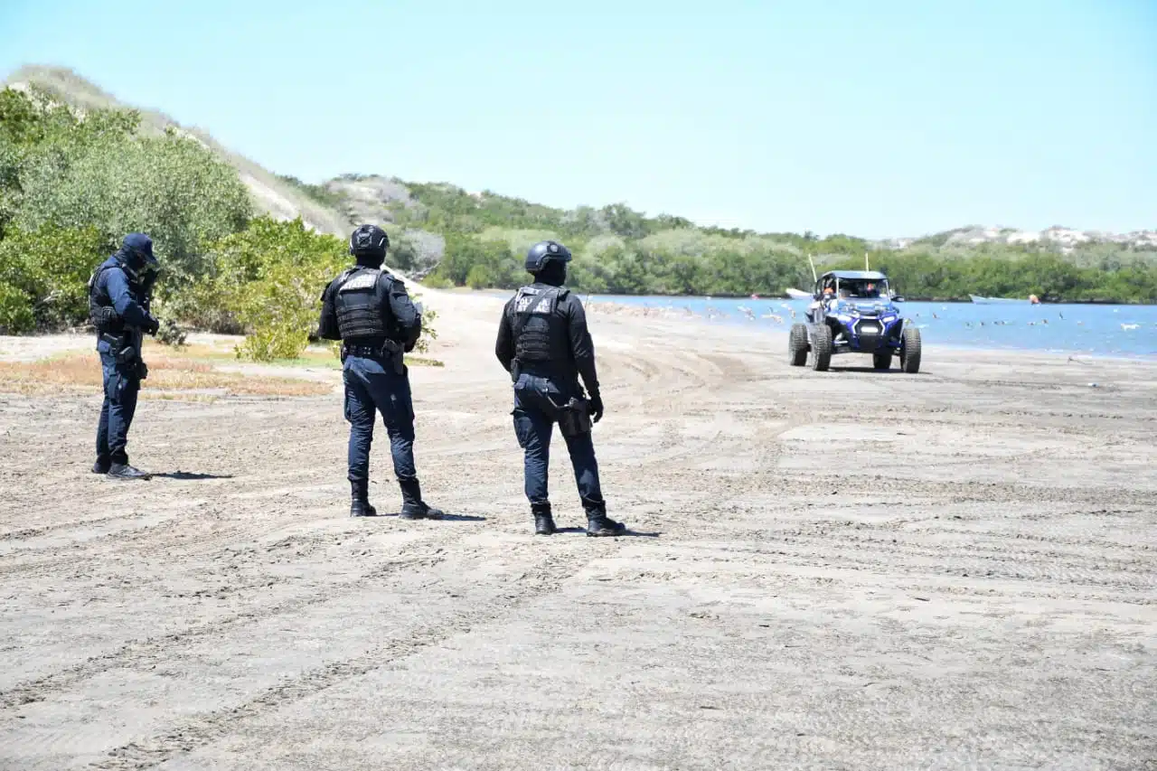 Elementos de seguridad durante su operativo de Semana Santa 2024