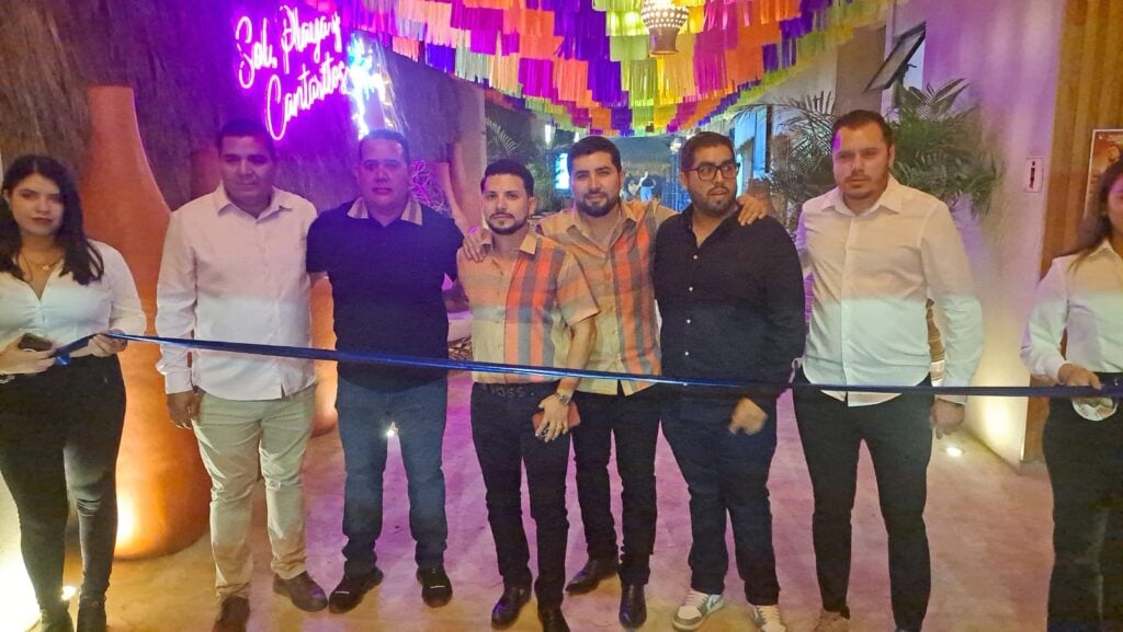 Apertura de La Cantina de Maza