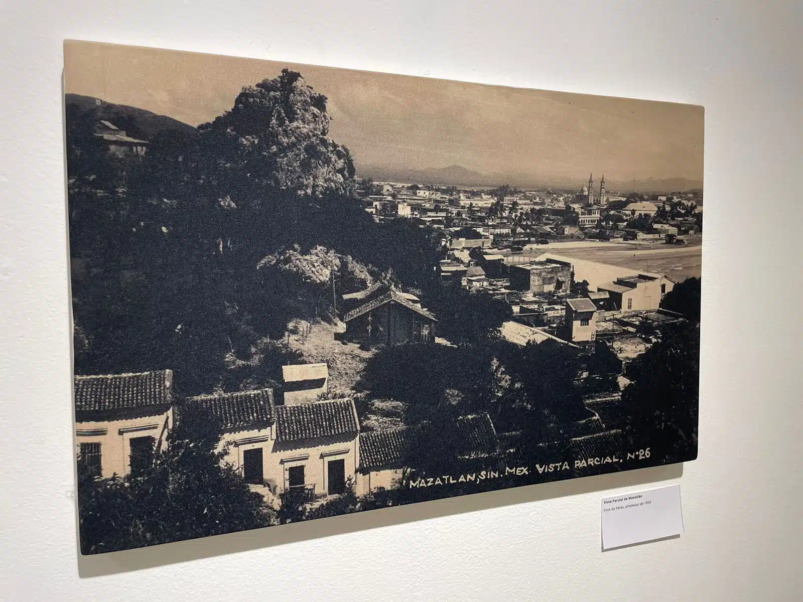 Exposición fotográfica “Imagen y memoria en una postal” de José Luis Echeagaray en la Galería Rubio