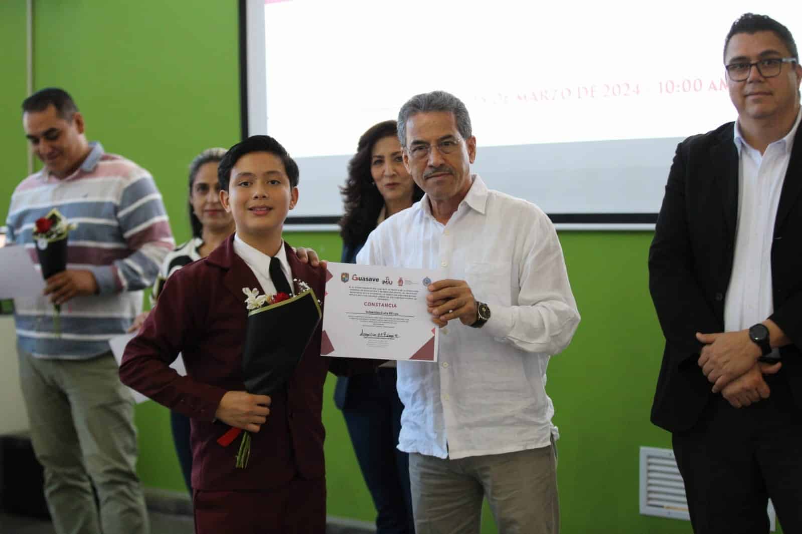 Sebastián Cota Olivas, primer lugar en el Concurso Municipal de Oratoria 2024