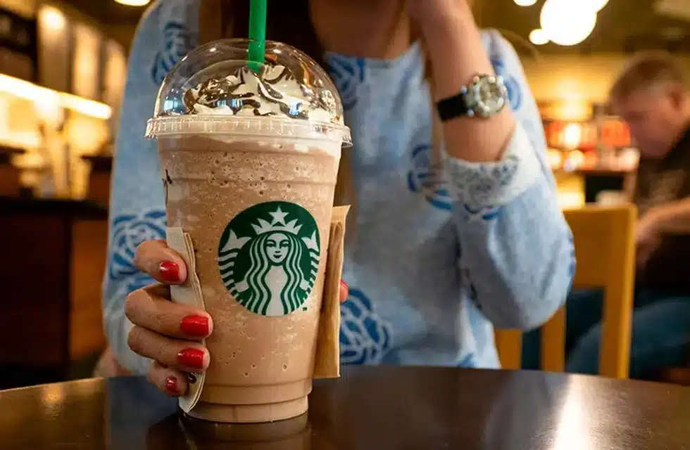 Bebida frappuccino de Starbucks