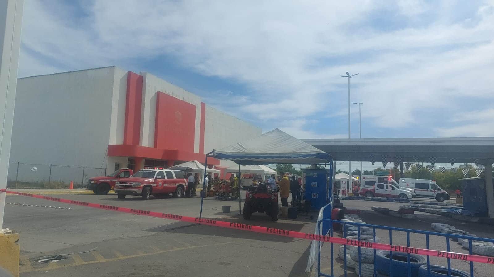 Antiguo Cinemex tras incendio
