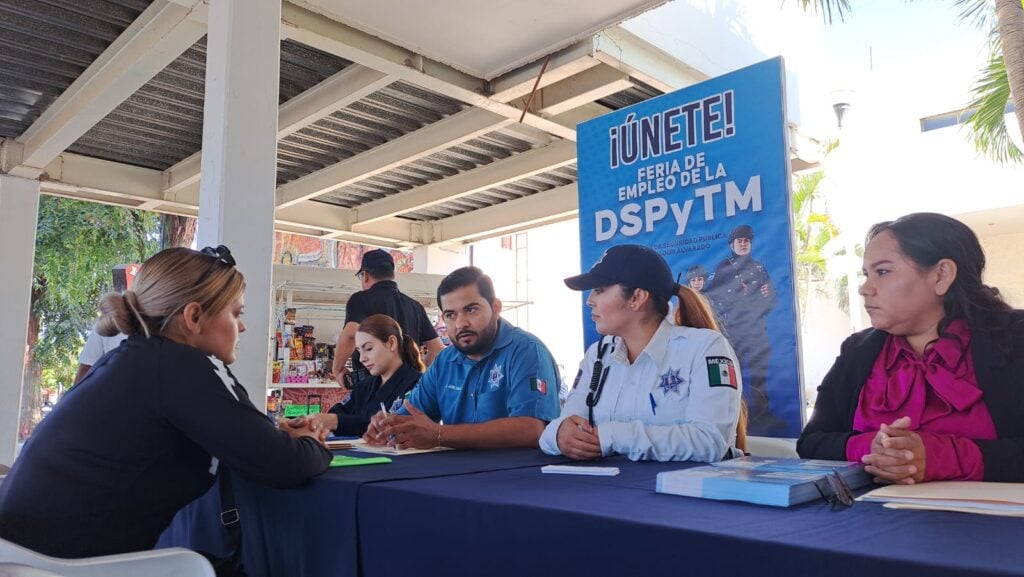 Personal de la Dirección de Seguridad Pública y Tránsito Municipal de Salvador Alvarado, celebran la jornada del empleo