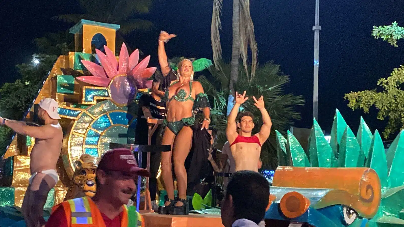 Niurka Marcos en el carnaval de Guasave 2024