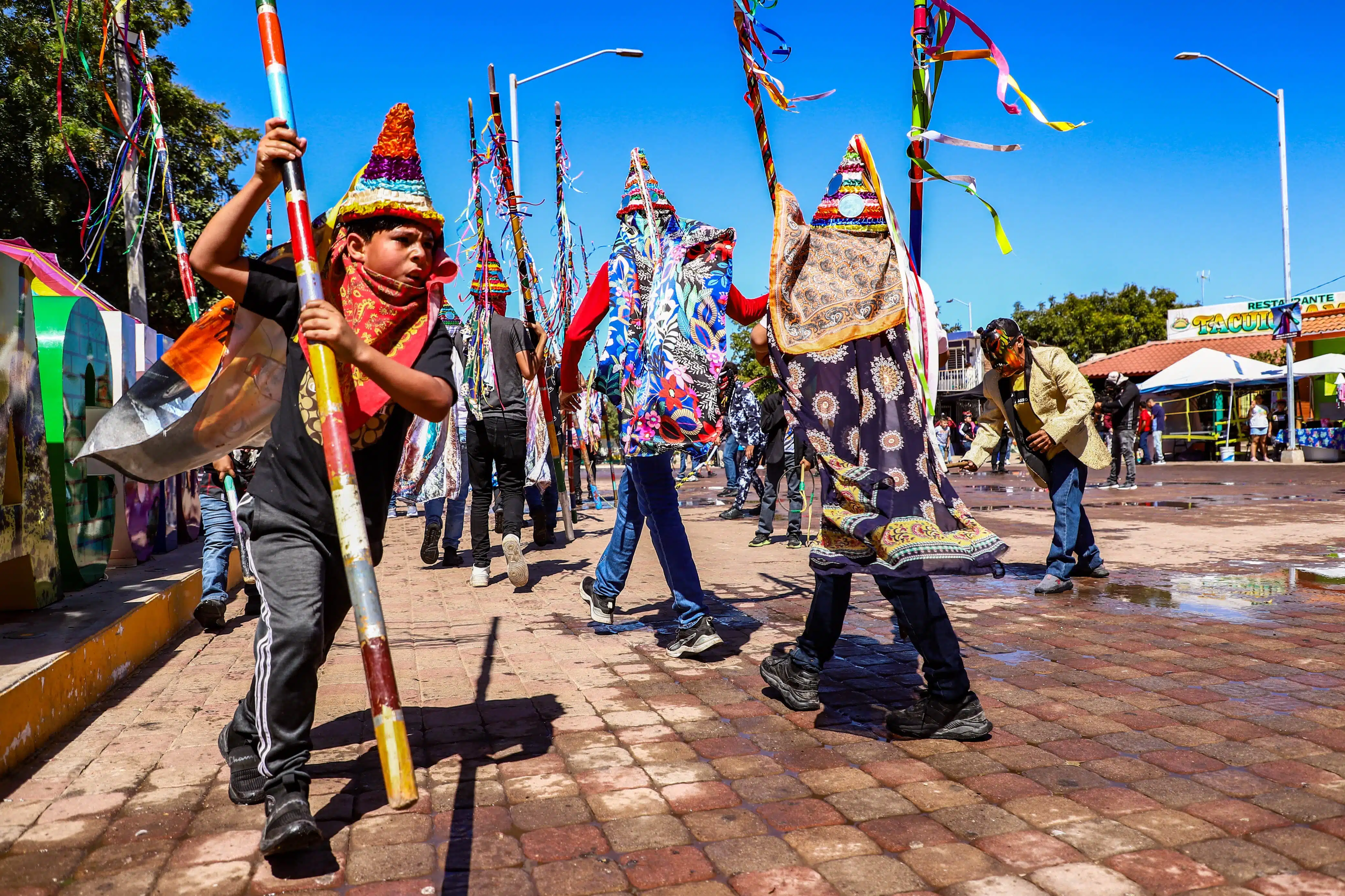 Representación del viacrucis en Tacuichamona, culiacán.