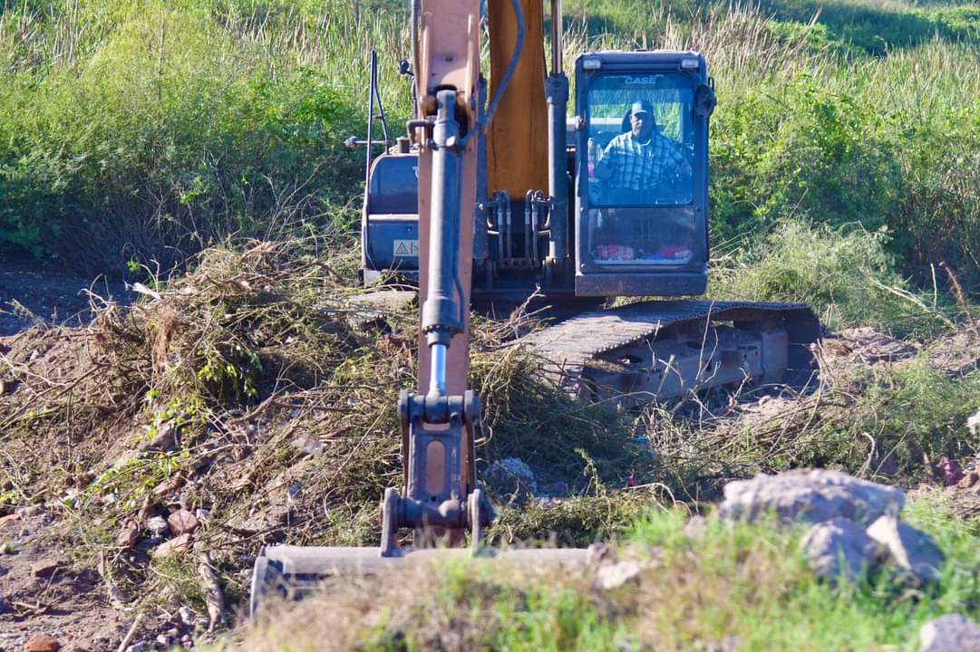 Ayuntamiento de Salvador Alvarado realiza trabajos preventivos para la temporada de lluvias.