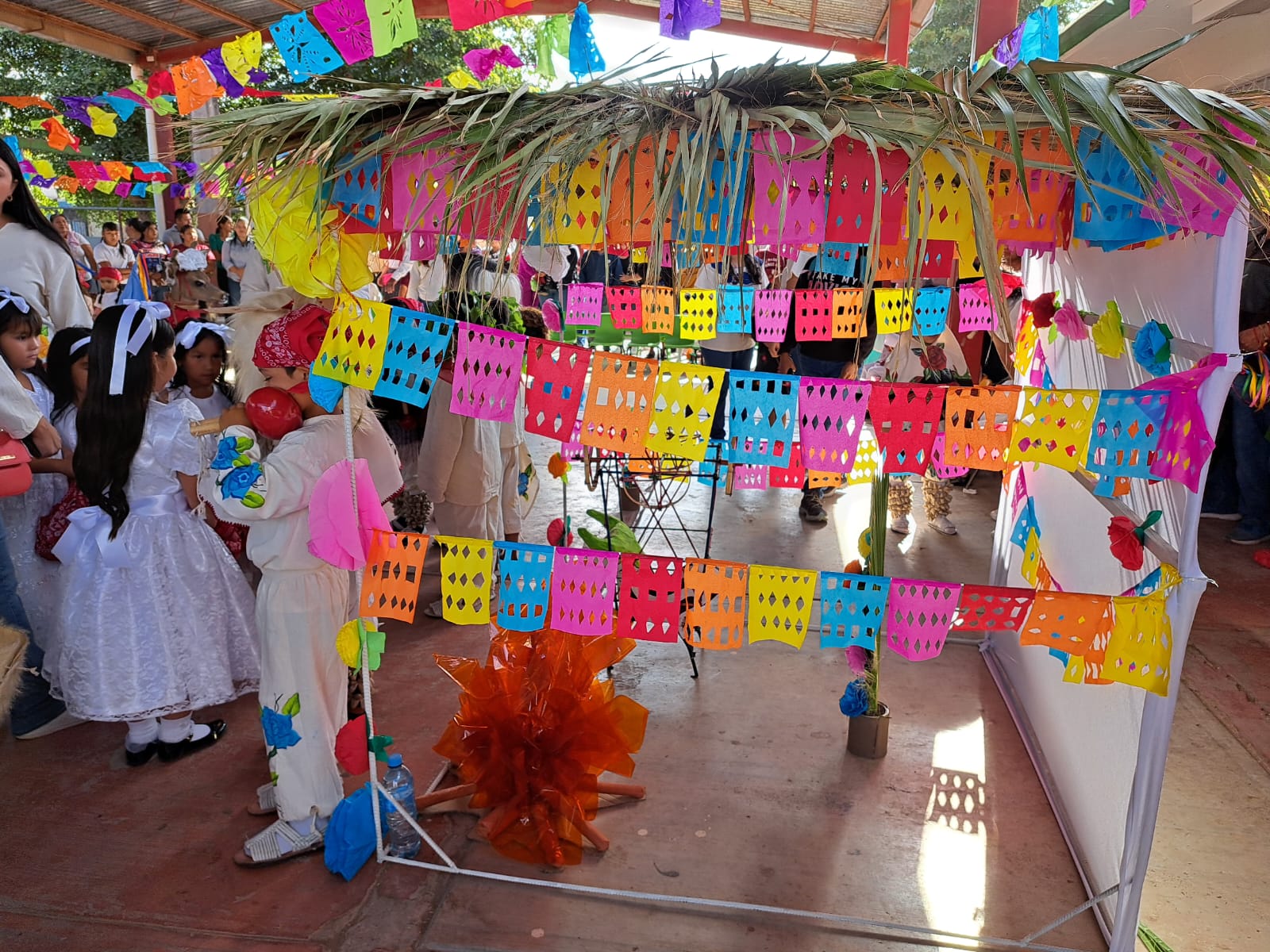 Festival yoreme realizado en el jardín de niños “Bertha Voon Glumer” de San Miguel Zapotitlán