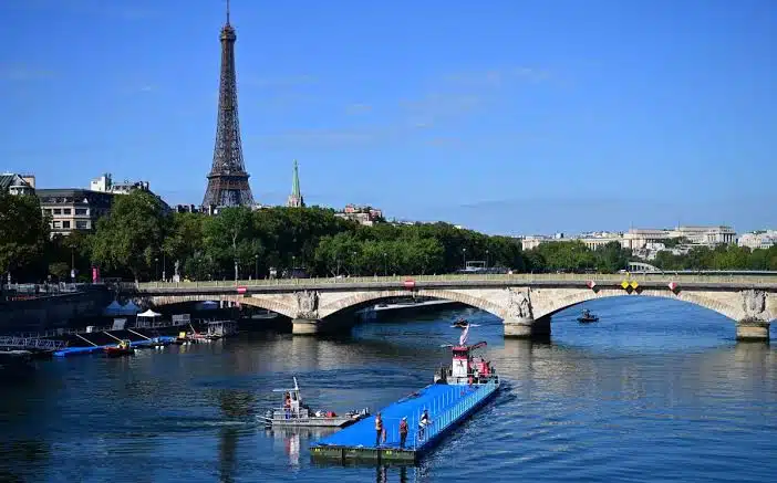 Alerta ONG sobre el estado del agua del Sena para Juegos Olímpicos París 2024