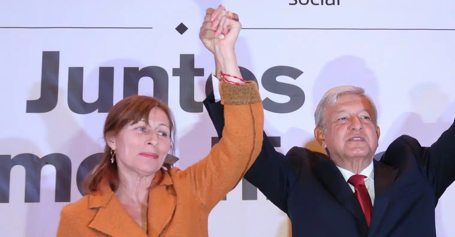 Andrés Manuel López Obrador y Tatiana Clouthier