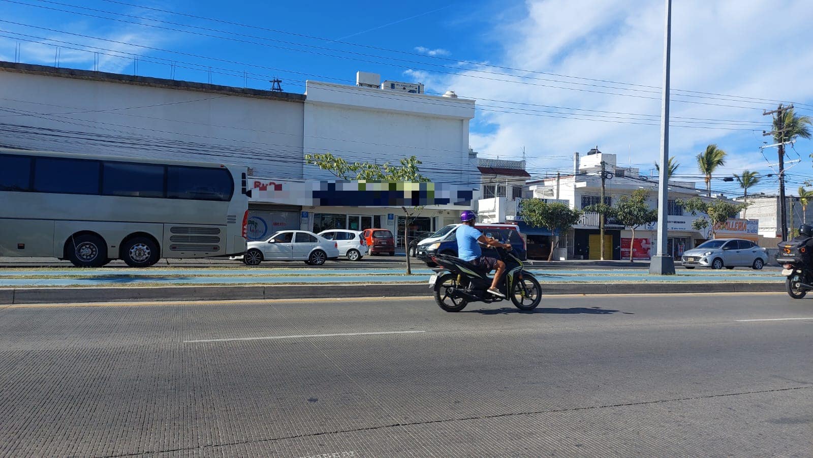 El robo ocurrió cerca de la institución bancaria ubicada por la avenida Rafael Buelna, en la colonia Francisco Villa.